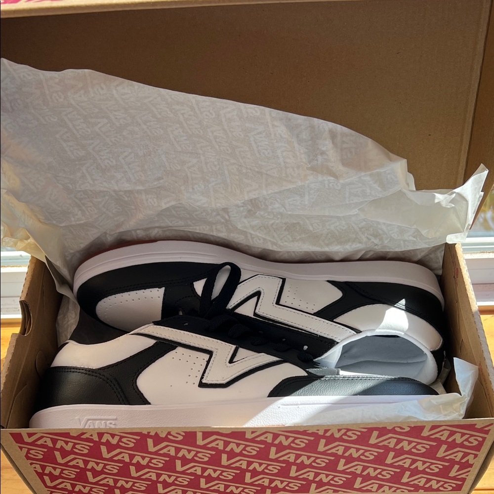 Vans Lowland Sneakers